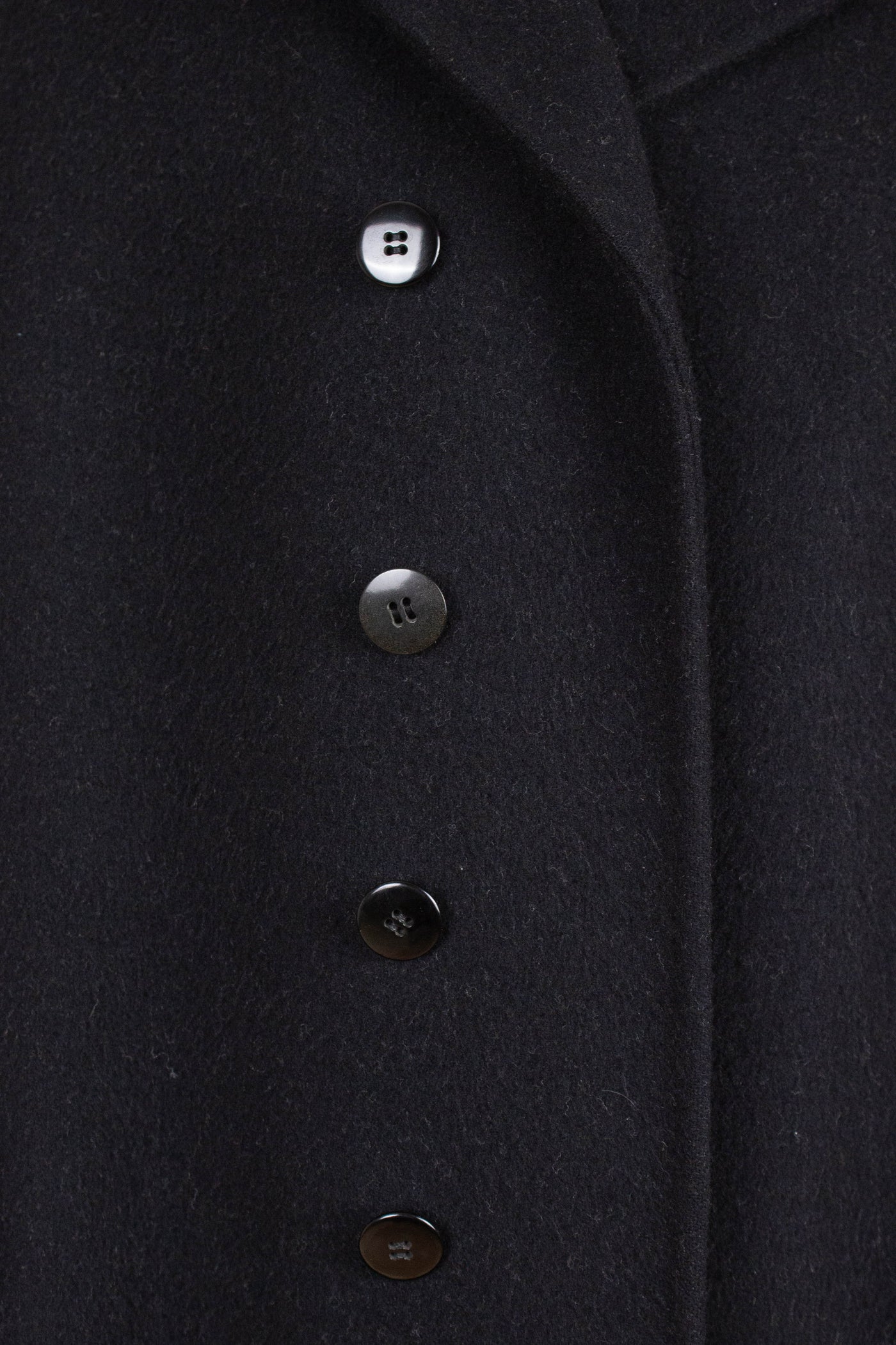 SWEDISH 1948 BLACK SINGLE BREASTED BESPOKE OVERCOAT BY STRÖMS. SIZE CA EU 48-50