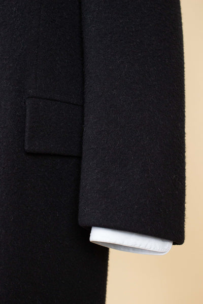 SWEDISH 1948 BLACK SINGLE BREASTED BESPOKE OVERCOAT BY STRÖMS. SIZE CA EU 48-50