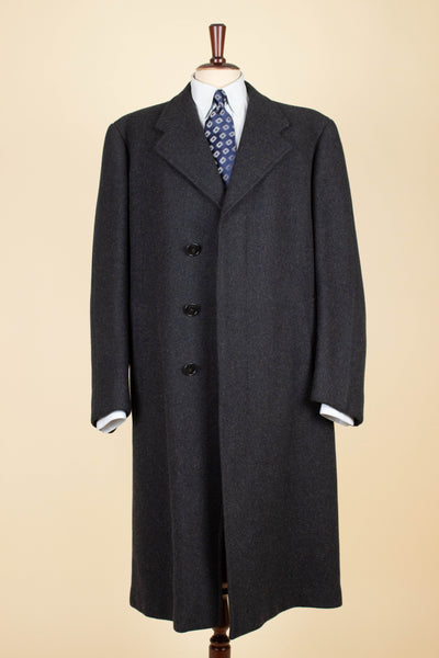 SWEDISH 1940S DARK GREY SINGLE BREASTED OVERCOAT BY KABOM. SIZE CA EU 50-52