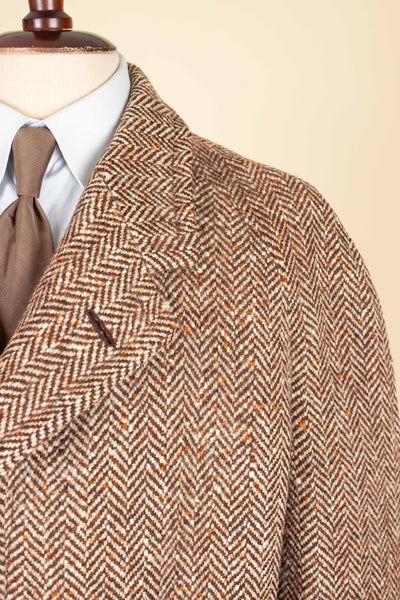 SWEDISH 1930S/1940S BROWN HERRINGBONE RAGLAN TWEED OVERCOAT. SIZE CA EU 48