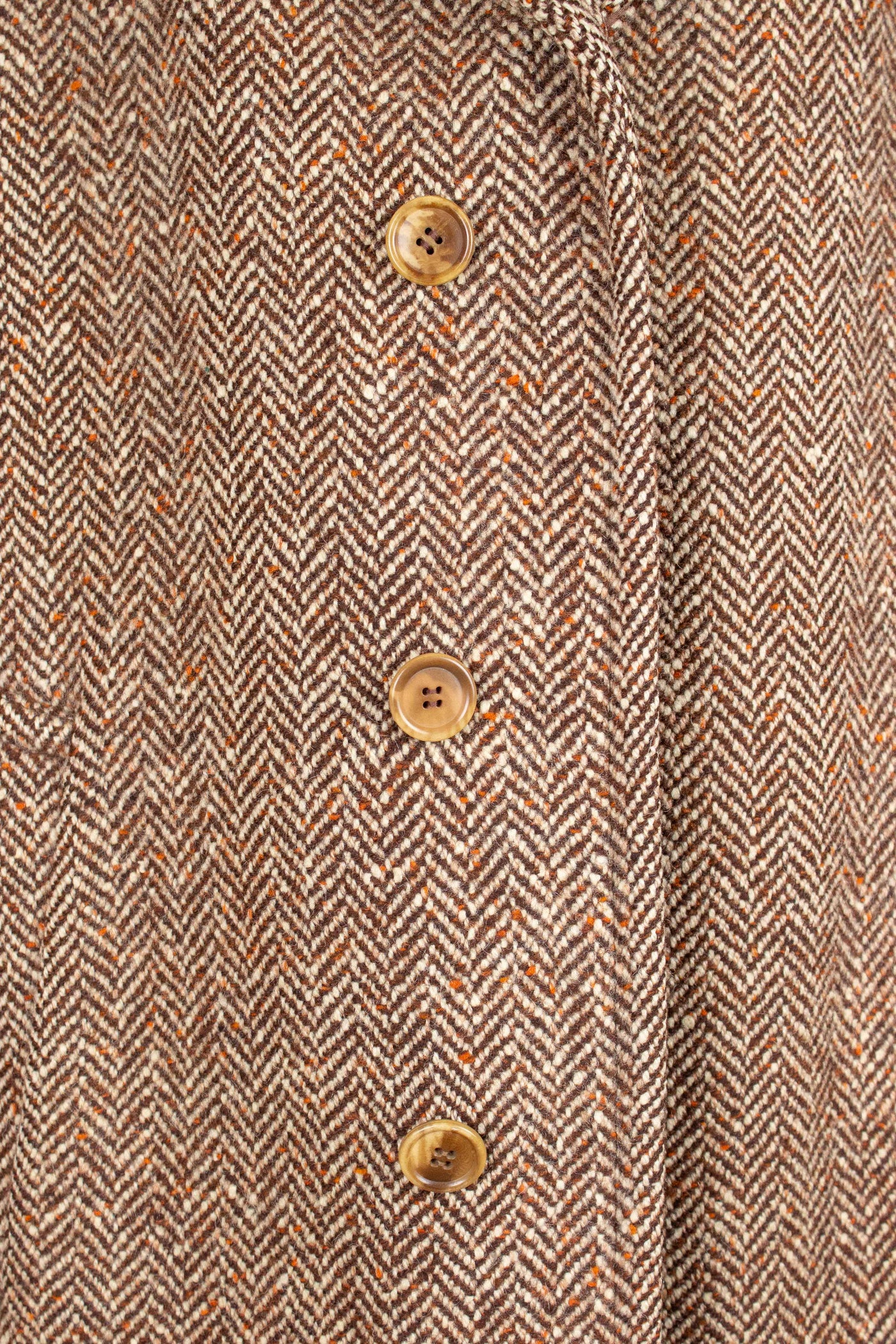 SWEDISH 1930S/1940S BROWN HERRINGBONE RAGLAN TWEED OVERCOAT. SIZE CA EU 48