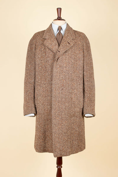SWEDISH 1930S/1940S BROWN HERRINGBONE RAGLAN TWEED OVERCOAT. SIZE CA EU 48