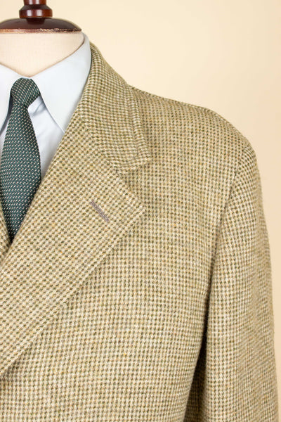 SWEDISH 1950S LIGHT GREEN SINGLE BREASTED TWEED OVERCOAT BY NORDISKA KOMPANIET. SIZE CA EU 48