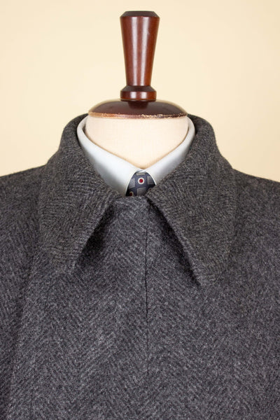 SWEDISH 1940S/1950S DARK GREY HERRINGBONE OVERCOAT BY RANG. SIZE CA EU 46-48