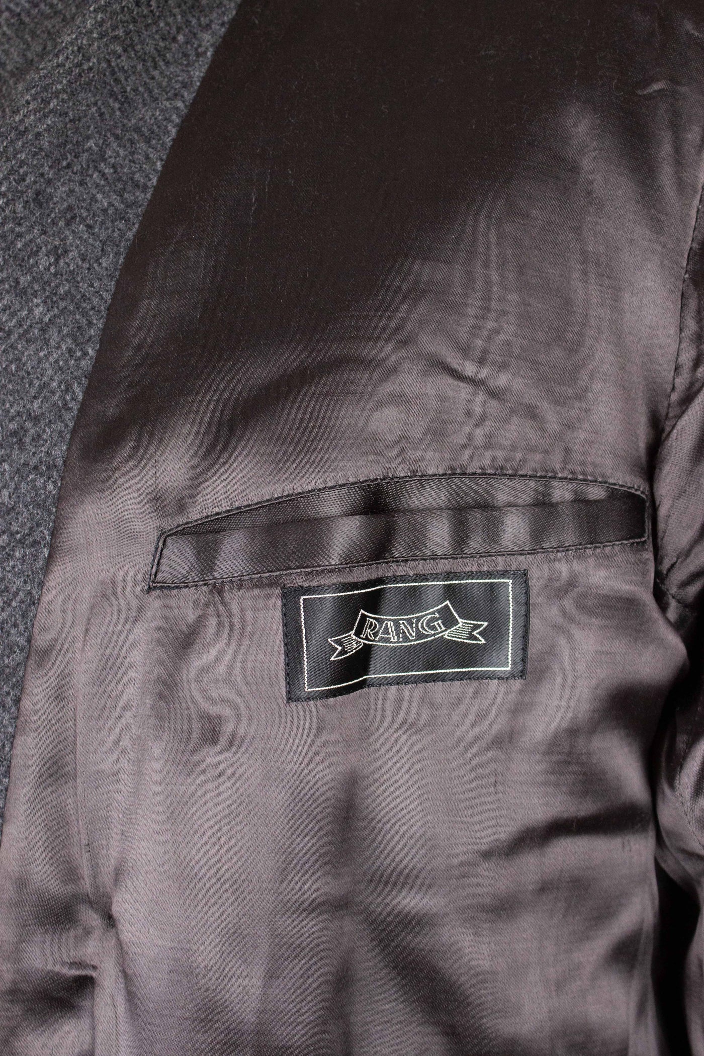SWEDISH 1940S/1950S DARK GREY HERRINGBONE OVERCOAT BY RANG. SIZE CA EU 46-48