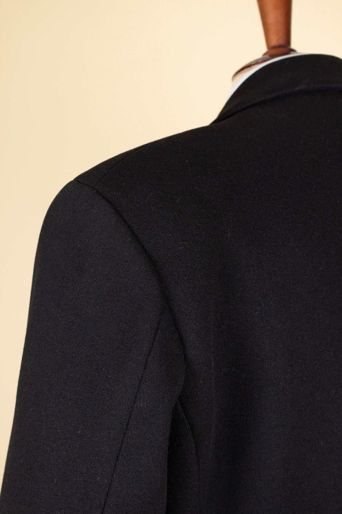 SWEDISH 1930S BLACK DOUBLE BREASTED OVERCOAT BY JUNEX. SIZE CA EU 46 LONG