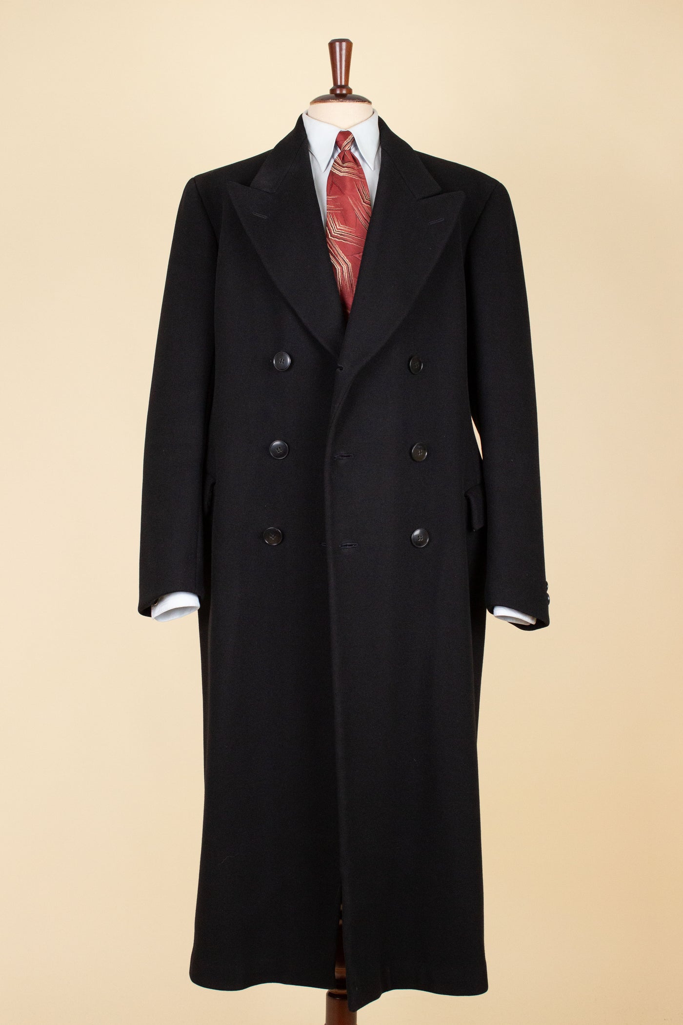 SWEDISH 1930S BLACK DOUBLE BREASTED OVERCOAT BY JUNEX. SIZE CA EU 46 LONG