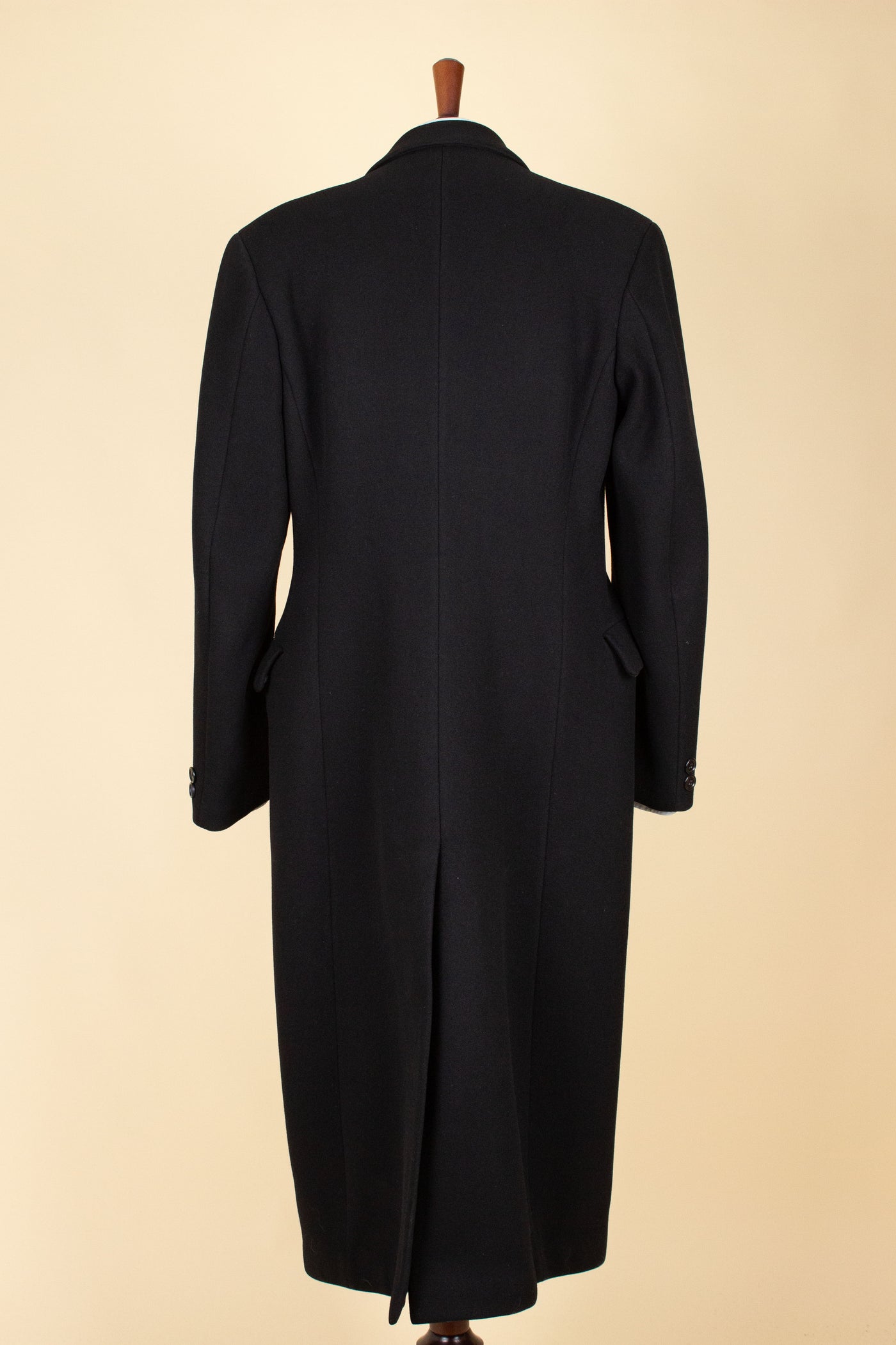 SWEDISH 1930S BLACK DOUBLE BREASTED OVERCOAT BY JUNEX. SIZE CA EU 46 LONG