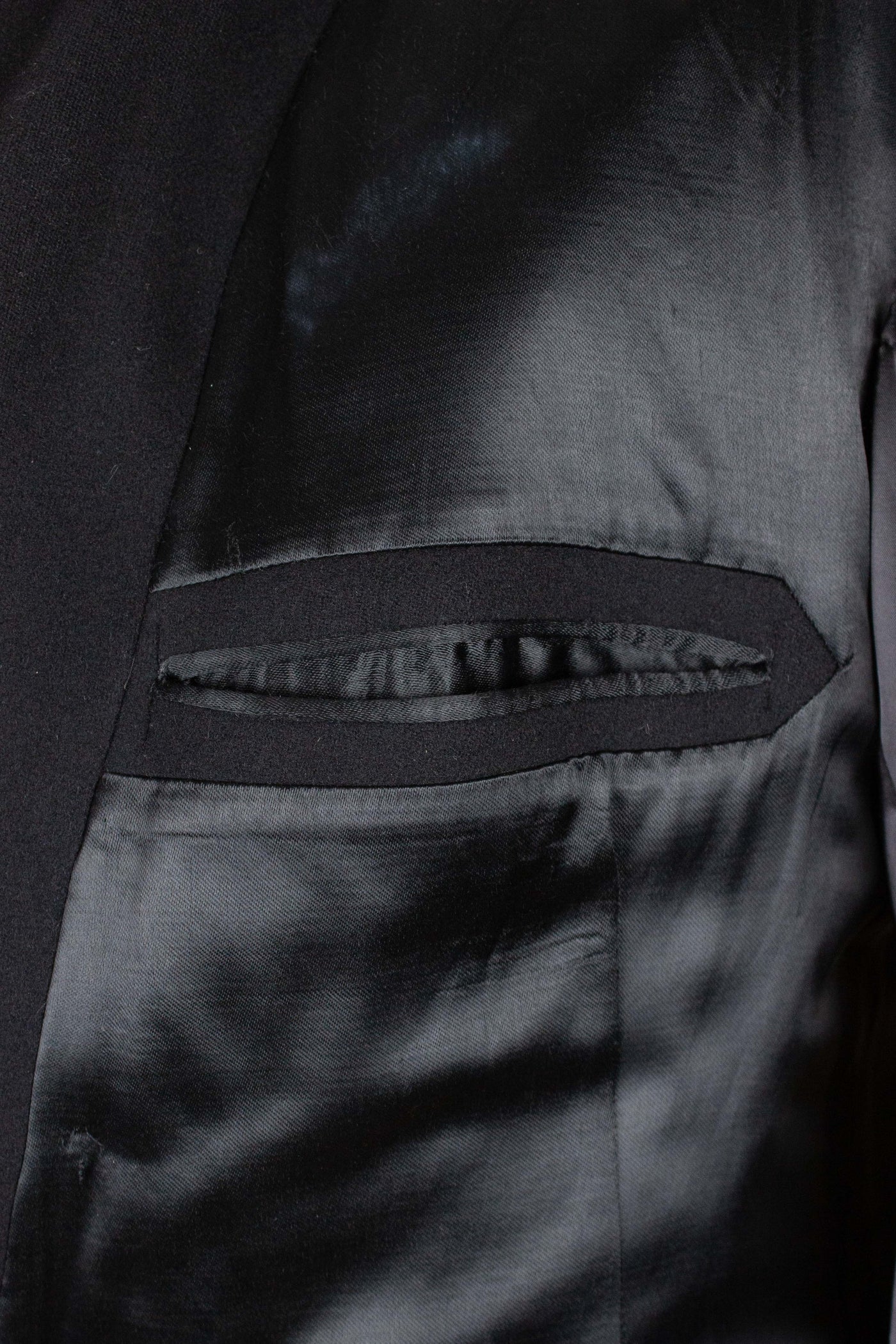 SWEDISH 1930S BLACK DOUBLE BREASTED OVERCOAT BY JUNEX. SIZE CA EU 46 LONG
