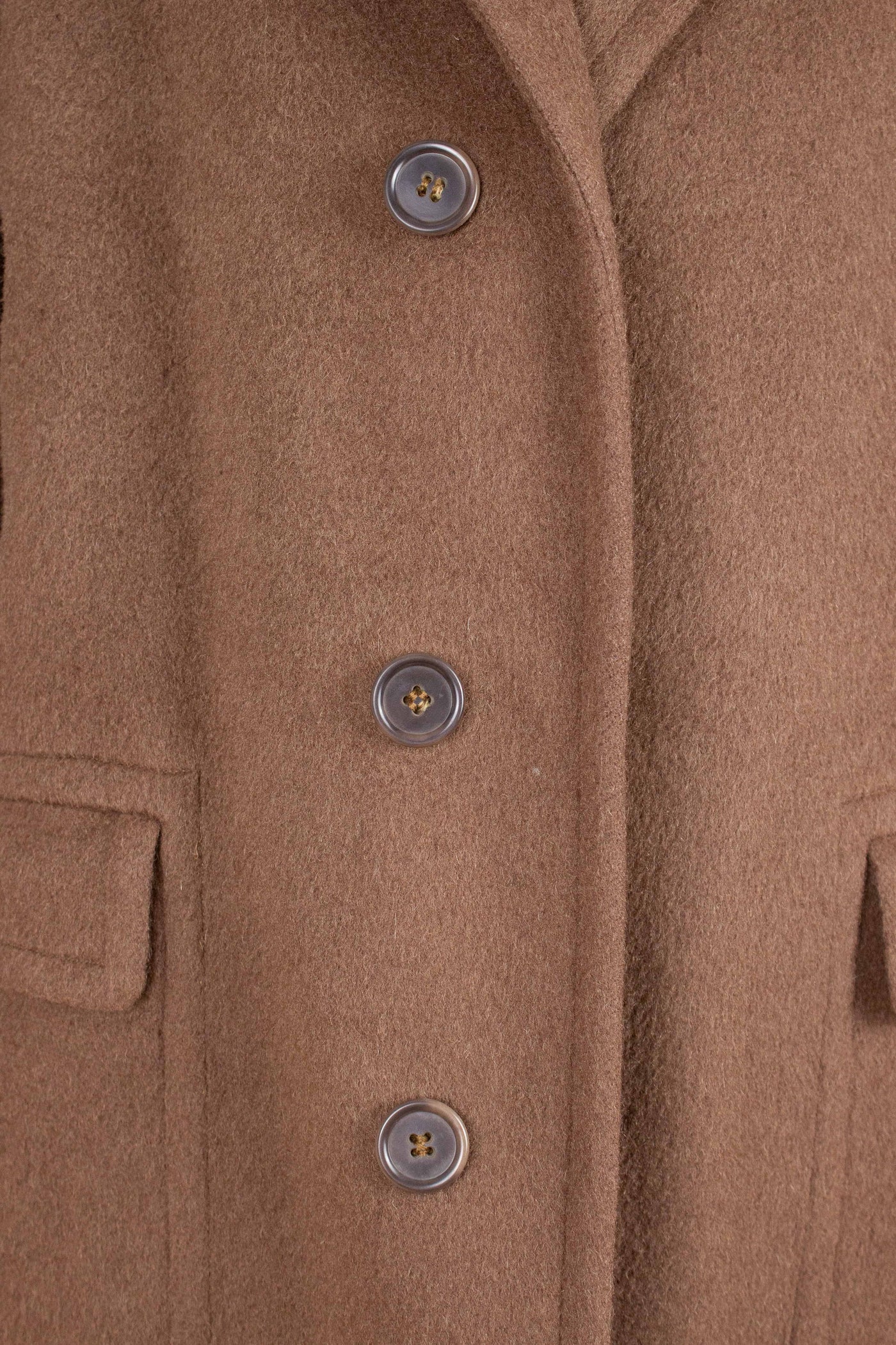 AMERICAN 1950S CHOCOLATE BROWN CAMEL WOOL SINGLE BREASTED OVERCOAT. SIZE CA EU 46-48