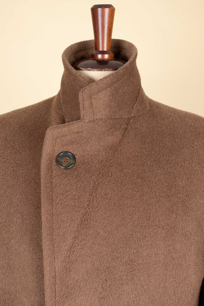 AMERICAN 1950S CHOCOLATE BROWN CAMEL WOOL SINGLE BREASTED OVERCOAT. SIZE CA EU 46-48
