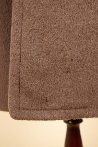 AMERICAN 1950S CHOCOLATE BROWN CAMEL WOOL SINGLE BREASTED OVERCOAT. SIZE CA EU 46-48