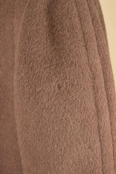 AMERICAN 1950S CHOCOLATE BROWN CAMEL WOOL SINGLE BREASTED OVERCOAT. SIZE CA EU 46-48