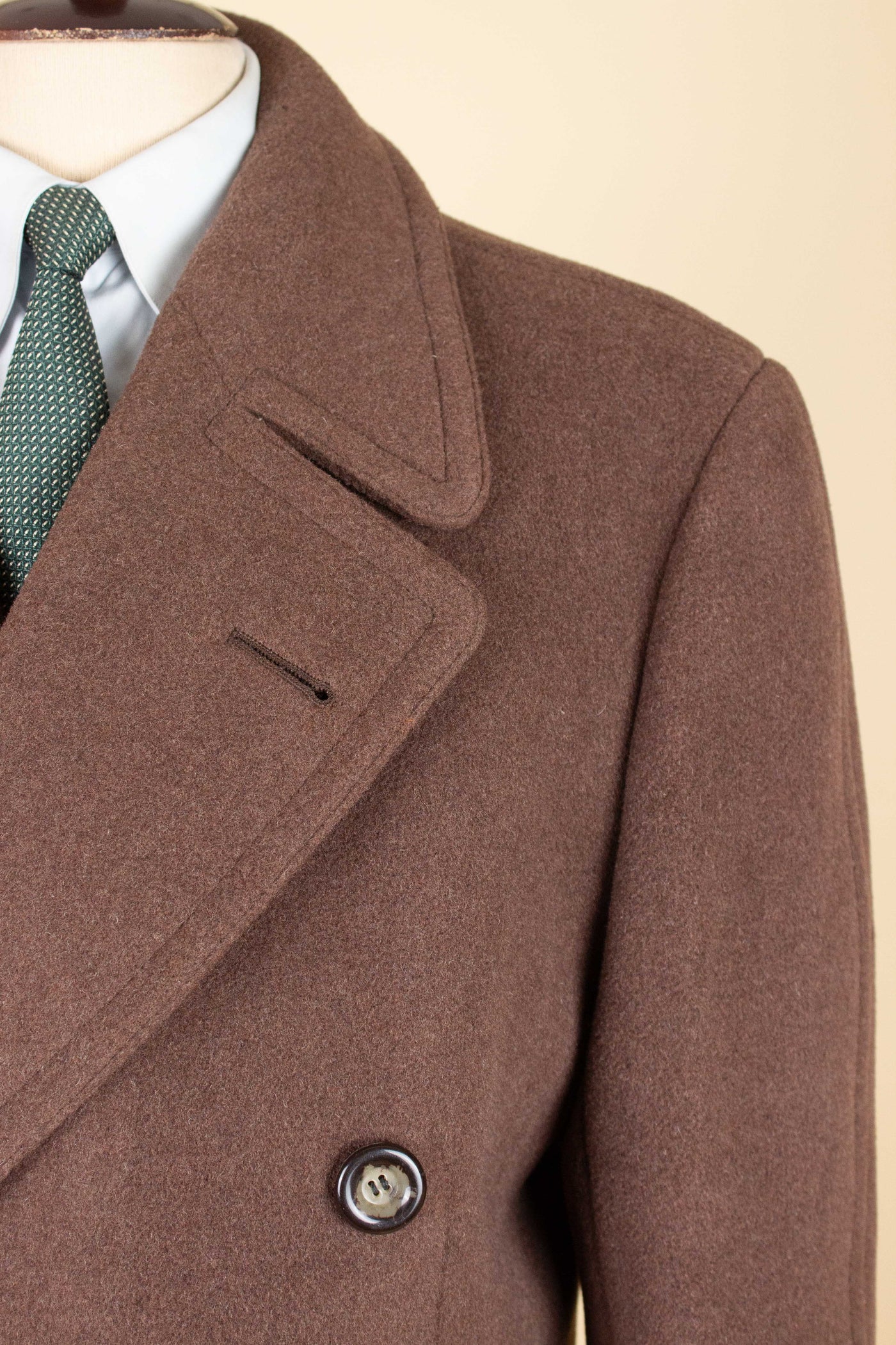 SWEDISH 1940S/1950S CHOCOLATE BROWN DOUBLE BREASTED SUIT BY KABOM. SIZE CA EU 46-48