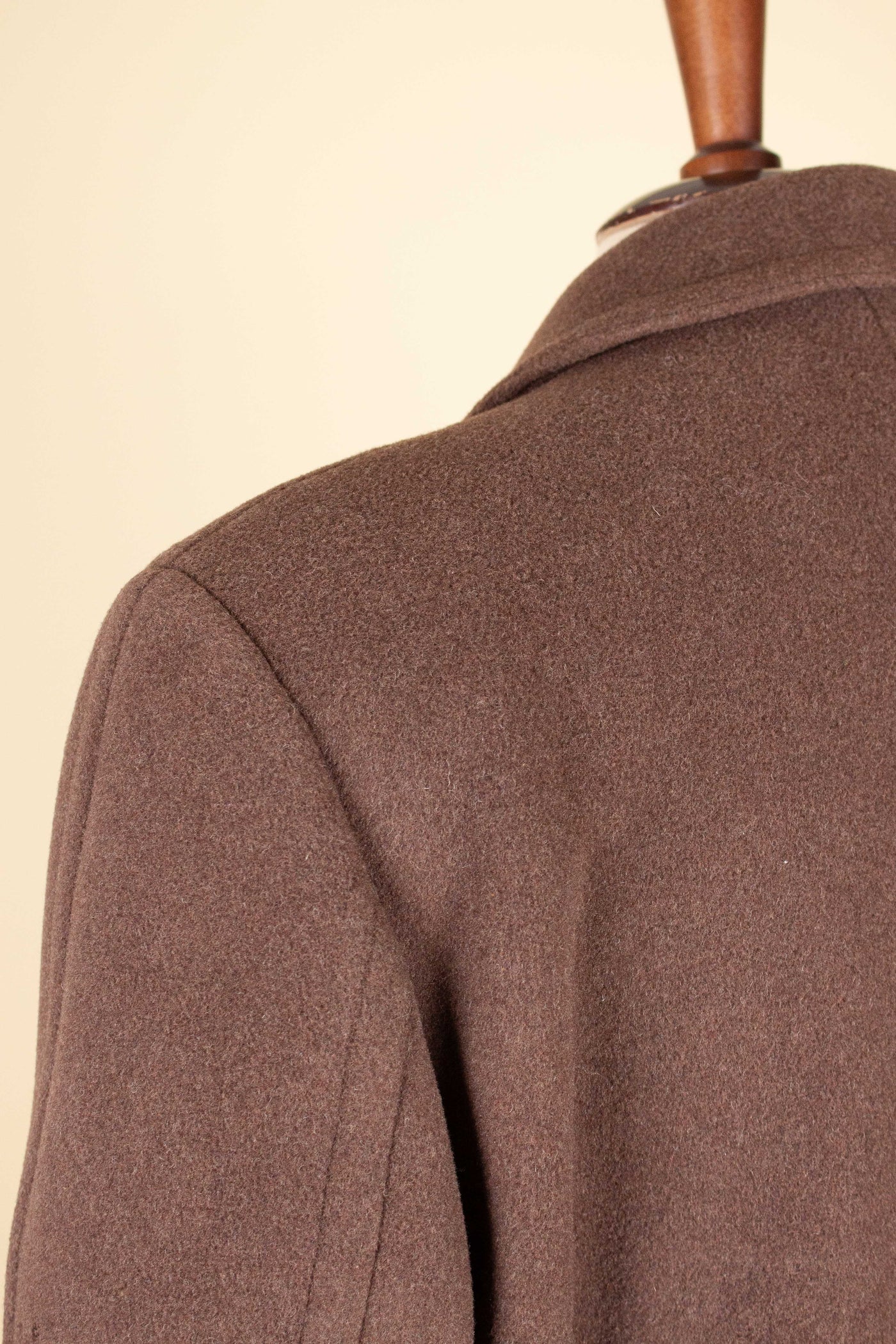 SWEDISH 1940S/1950S CHOCOLATE BROWN DOUBLE BREASTED SUIT BY KABOM. SIZE CA EU 46-48