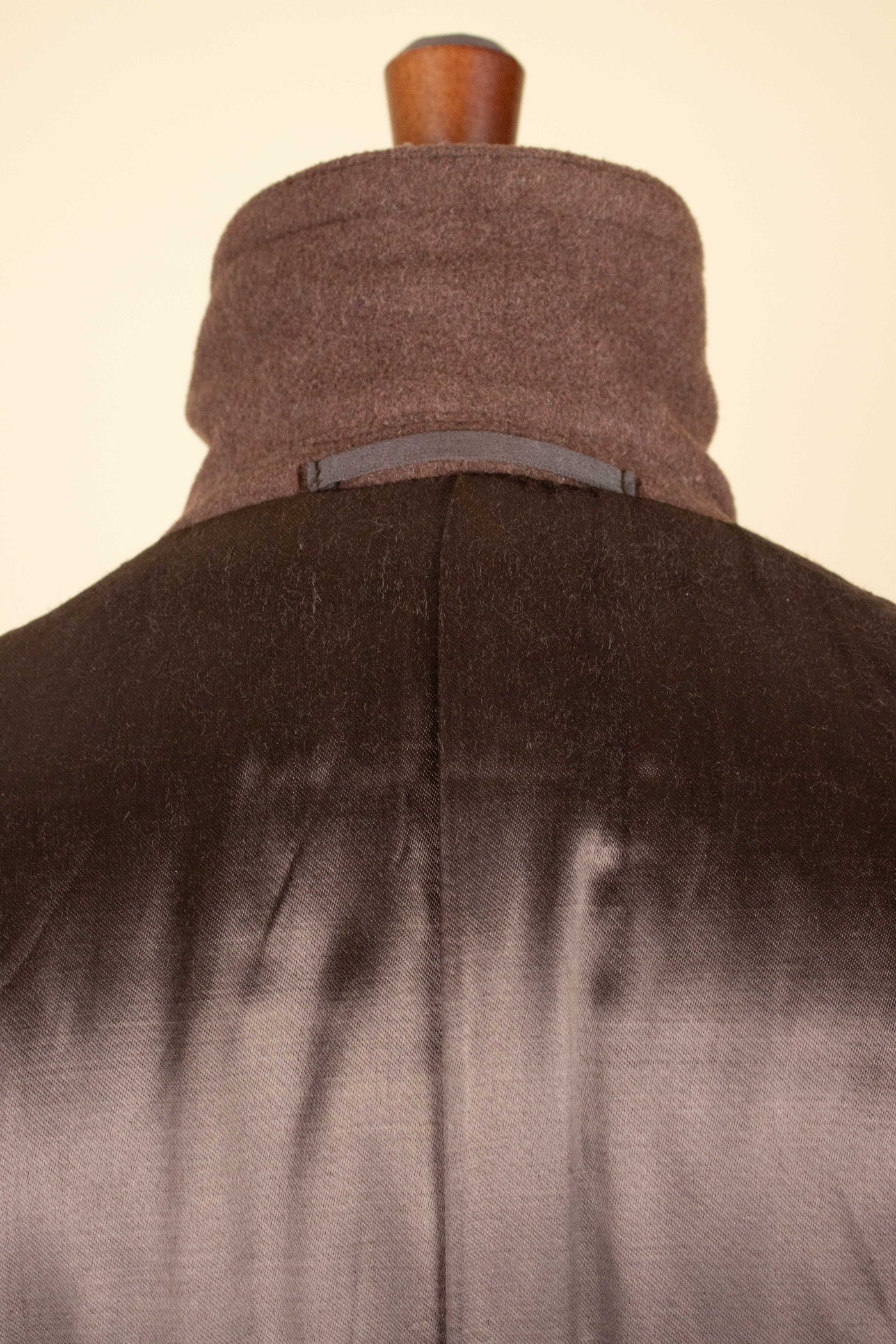 SWEDISH 1940S/1950S CHOCOLATE BROWN DOUBLE BREASTED SUIT BY KABOM. SIZE CA EU 46-48