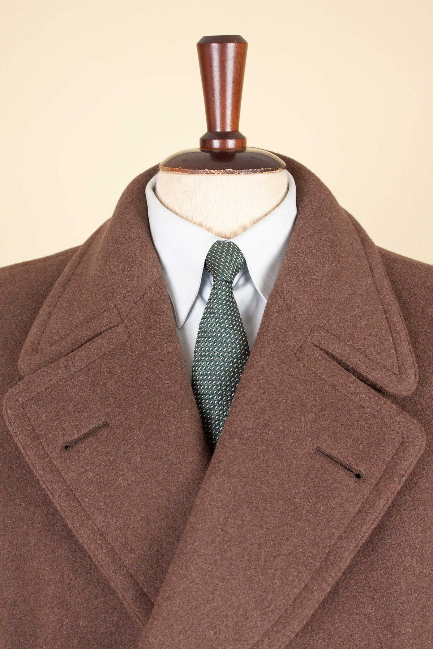 SWEDISH 1940S/1950S CHOCOLATE BROWN DOUBLE BREASTED SUIT BY KABOM. SIZE CA EU 46-48