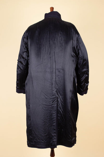 1930S/1940S NAVY BLUE DOUBLE BREASTED OVERCOAT BY UKNOWN MAKER. SIZE CA EU 56-58 SHORT