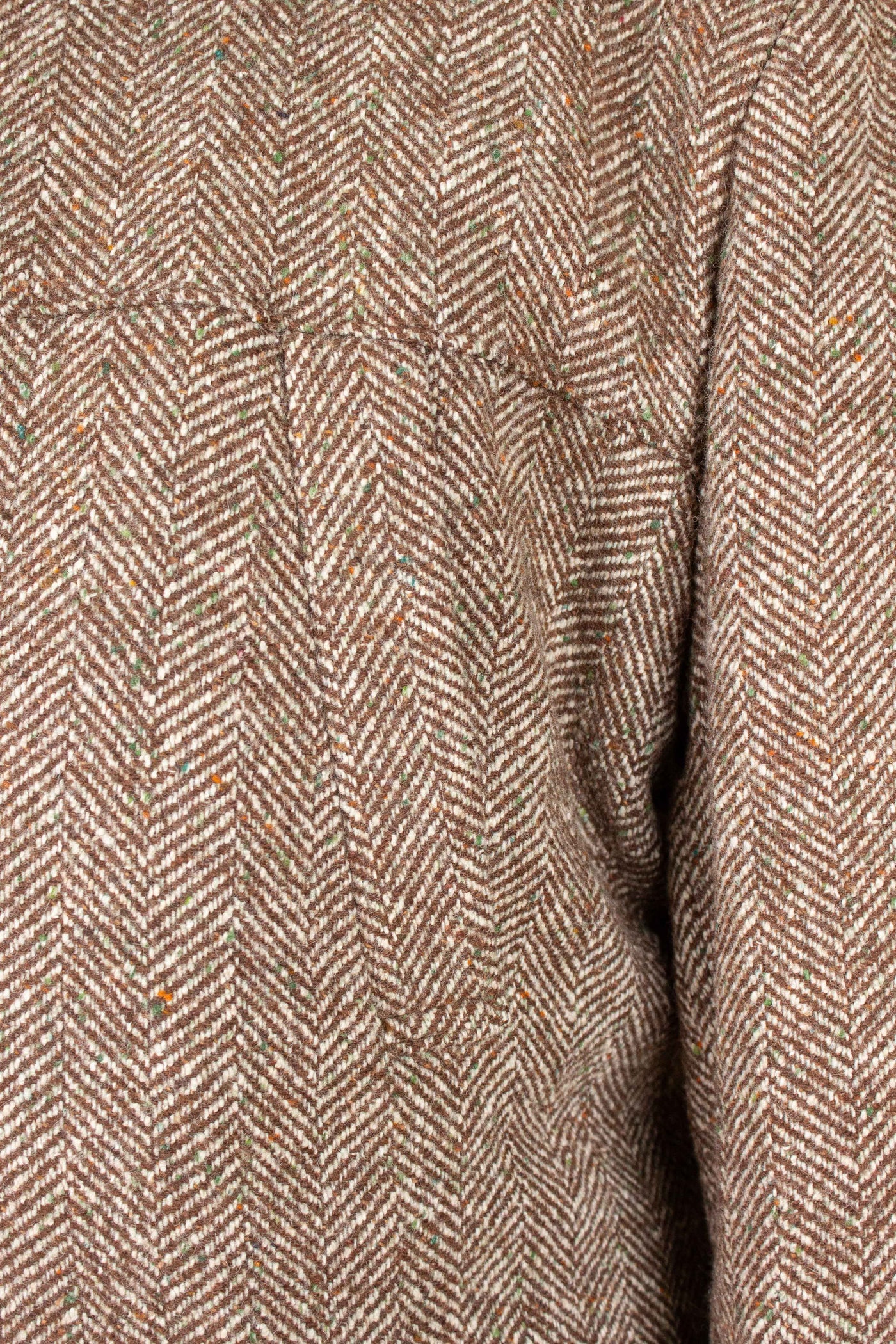 SWEDISH 1940S BROWN HERRINGBONE BELTED TWEED JACKET. SIZE CA EU 48