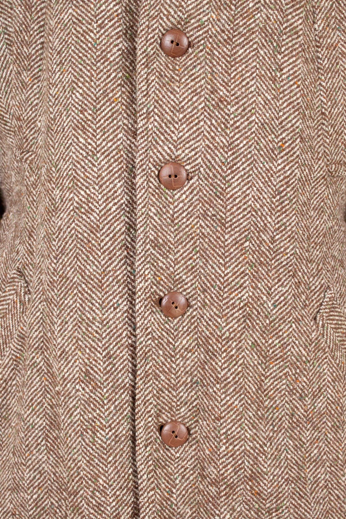SWEDISH 1940S BROWN HERRINGBONE BELTED TWEED JACKET. SIZE CA EU 48