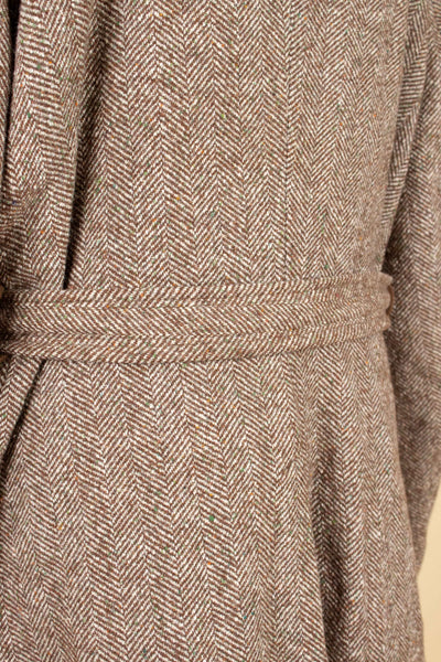 SWEDISH 1940S BROWN HERRINGBONE BELTED TWEED JACKET. SIZE CA EU 48