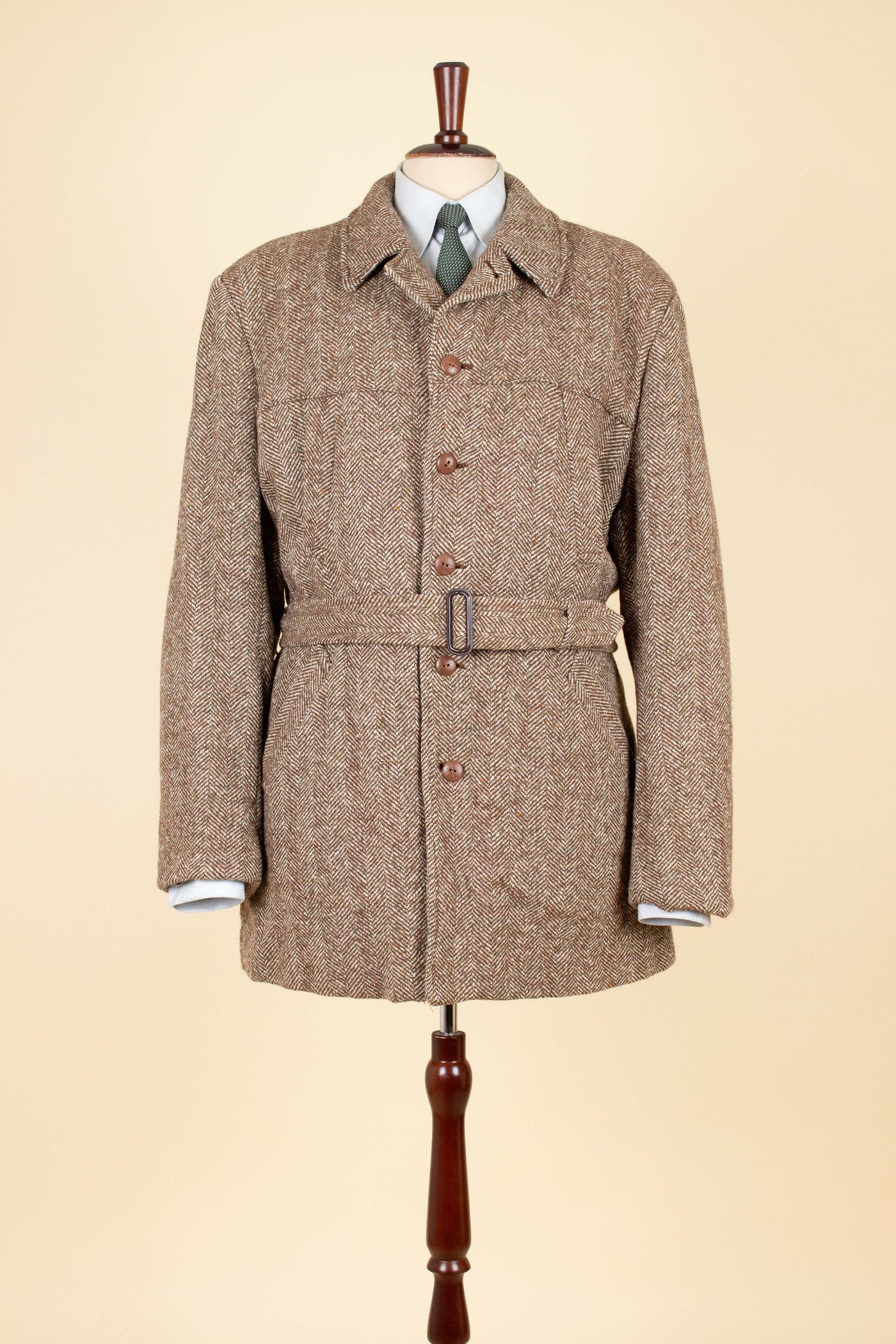 SWEDISH 1940S BROWN HERRINGBONE BELTED TWEED JACKET. SIZE CA EU 48