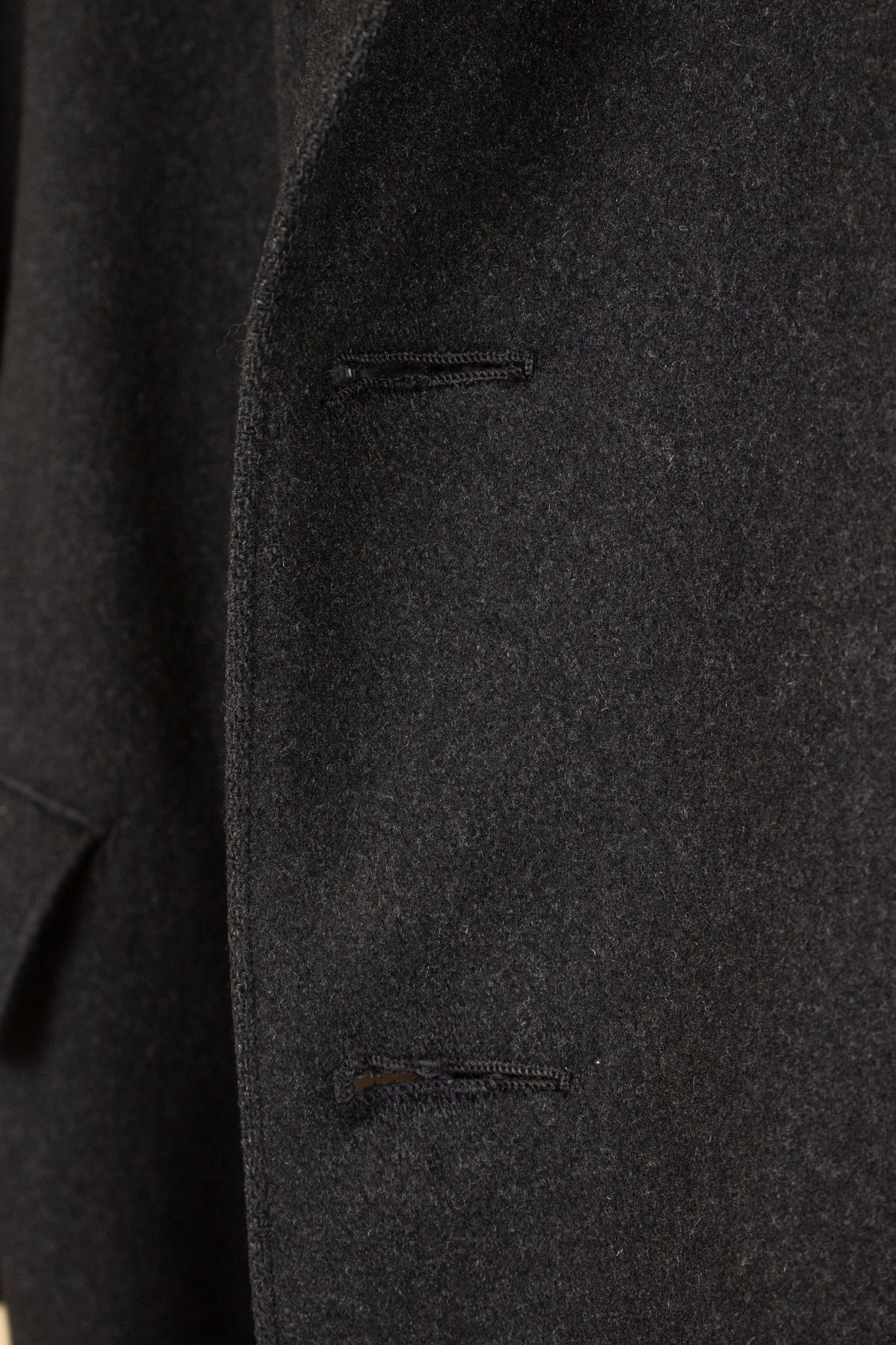 SWEDISH 1920S DARK GREY CHESTERFIELD COAT BY CARL H. SCHULTZ. SIZE CA EU 52-54