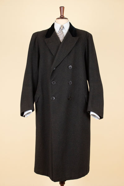 SWEDISH 1920S DARK GREY CHESTERFIELD COAT BY CARL H. SCHULTZ. SIZE CA EU 52-54