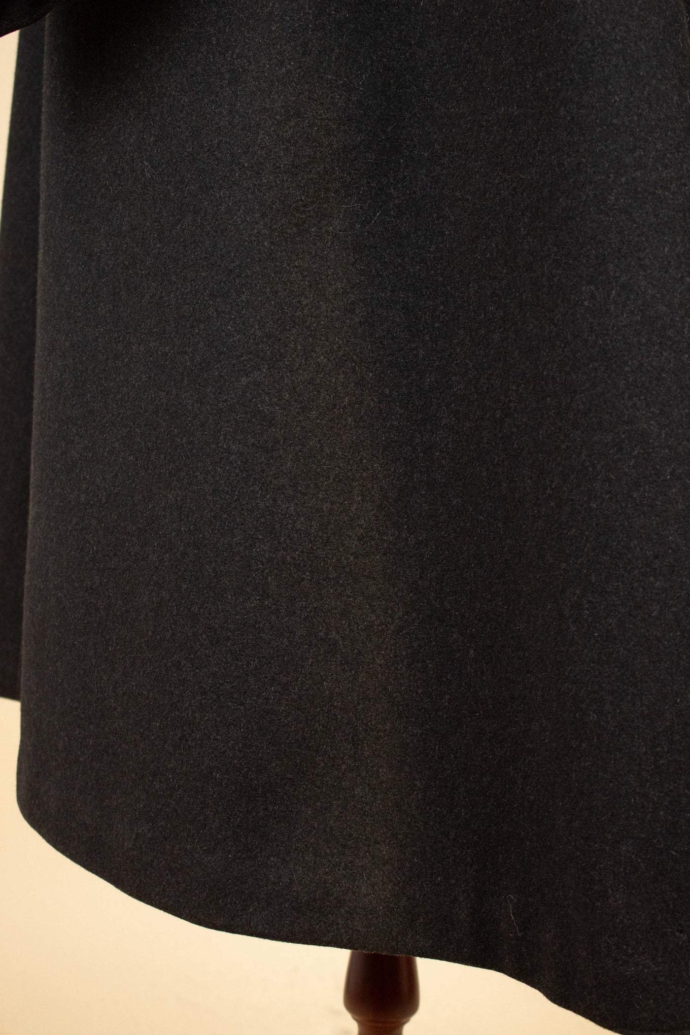 SWEDISH 1920S DARK GREY CHESTERFIELD COAT BY CARL H. SCHULTZ. SIZE CA EU 52-54