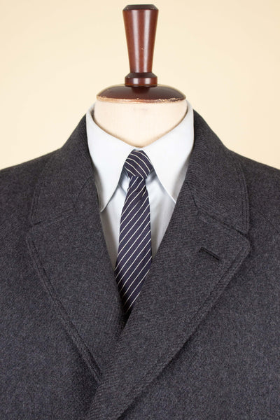 SWEDISH 1950S GREY RAGLAN OVERCOAT BY KABOM. SIZE CA EU 46-48