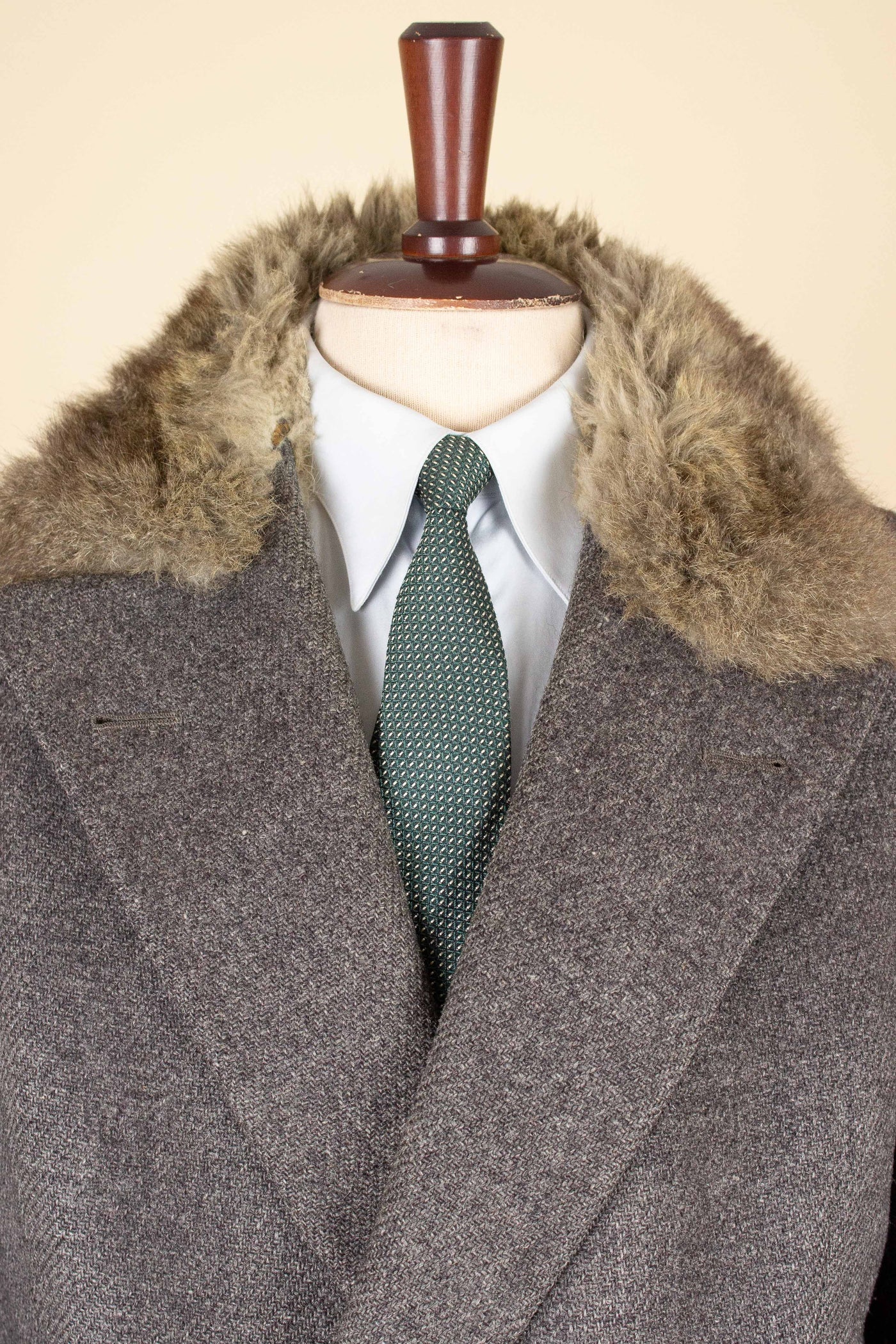 SWEDISH 1956 GREY HARRIS TWEED BESPOKE OVERCOAT WITH FUR COLLAR AND LINING. SIZE CA EU 44-46