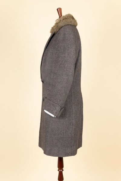 SWEDISH 1956 GREY HARRIS TWEED BESPOKE OVERCOAT WITH FUR COLLAR AND LINING. SIZE CA EU 44-46