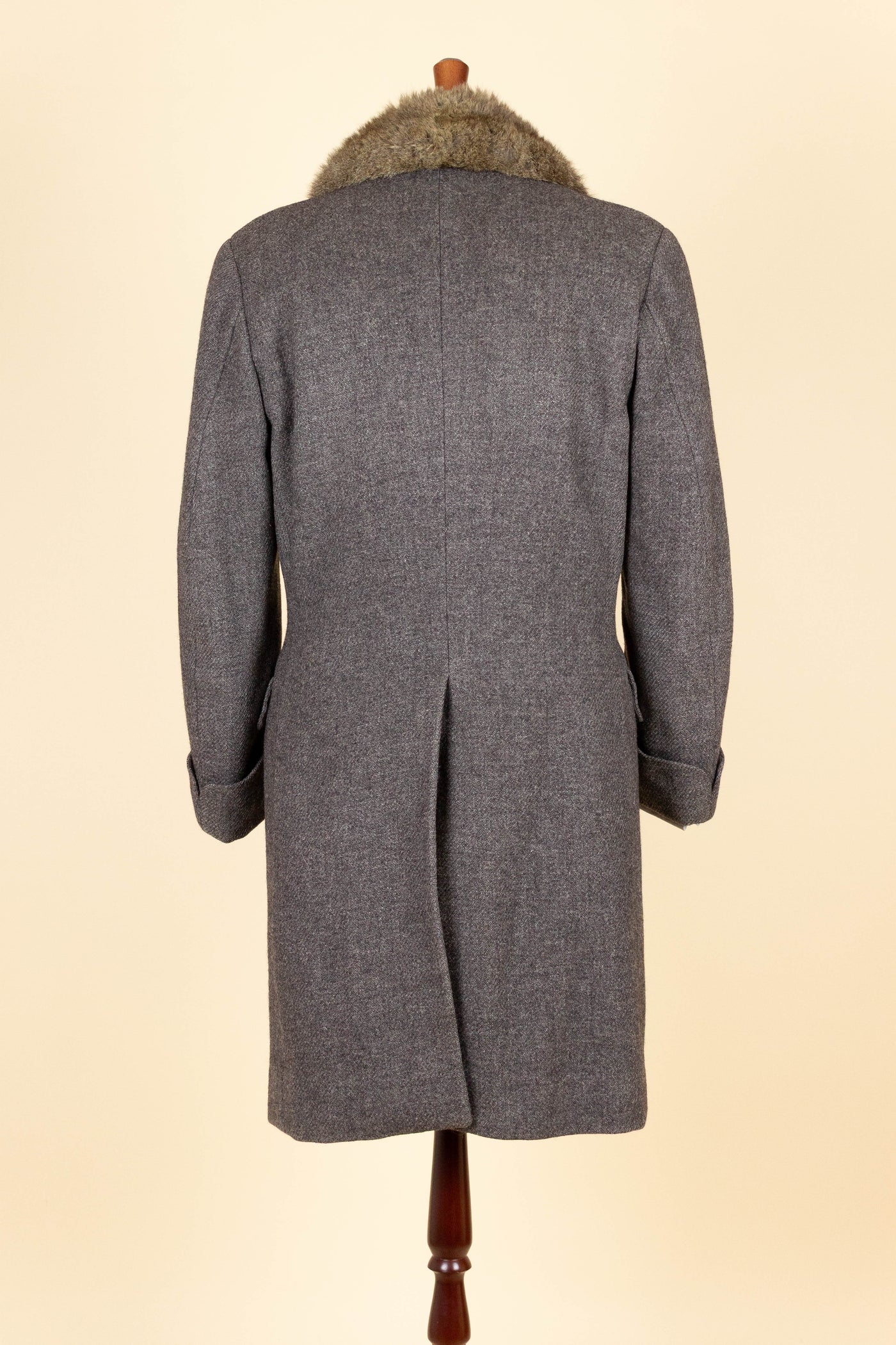 SWEDISH 1956 GREY HARRIS TWEED BESPOKE OVERCOAT WITH FUR COLLAR AND LINING. SIZE CA EU 44-46