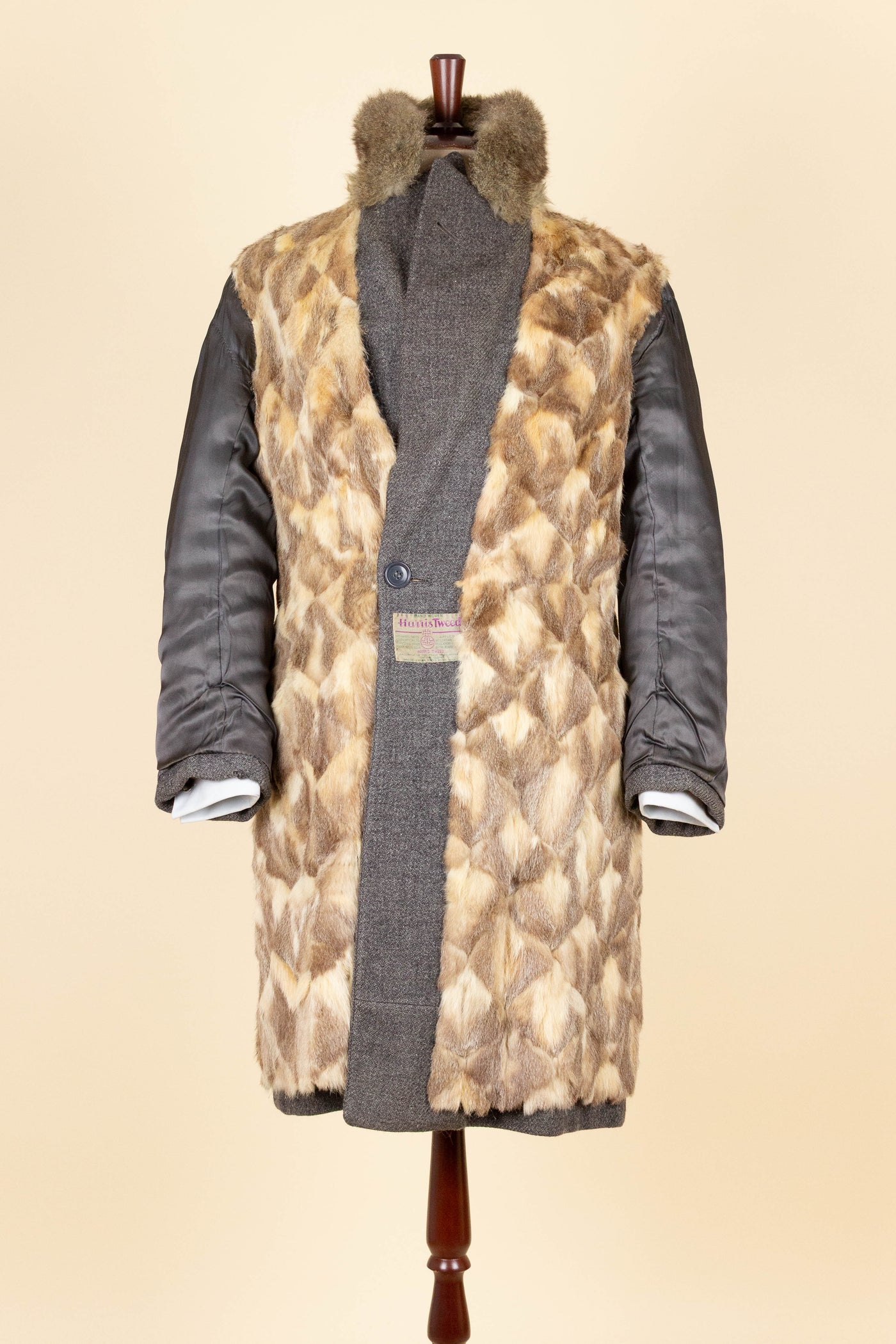 SWEDISH 1956 GREY HARRIS TWEED BESPOKE OVERCOAT WITH FUR COLLAR AND LINING. SIZE CA EU 44-46