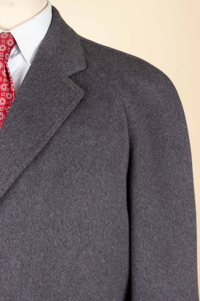 SWEDISH 1950S GREY RAGLAN SINGLE BREASTED OVERCOAT BY PINGVIN. SIZE CA EU 50