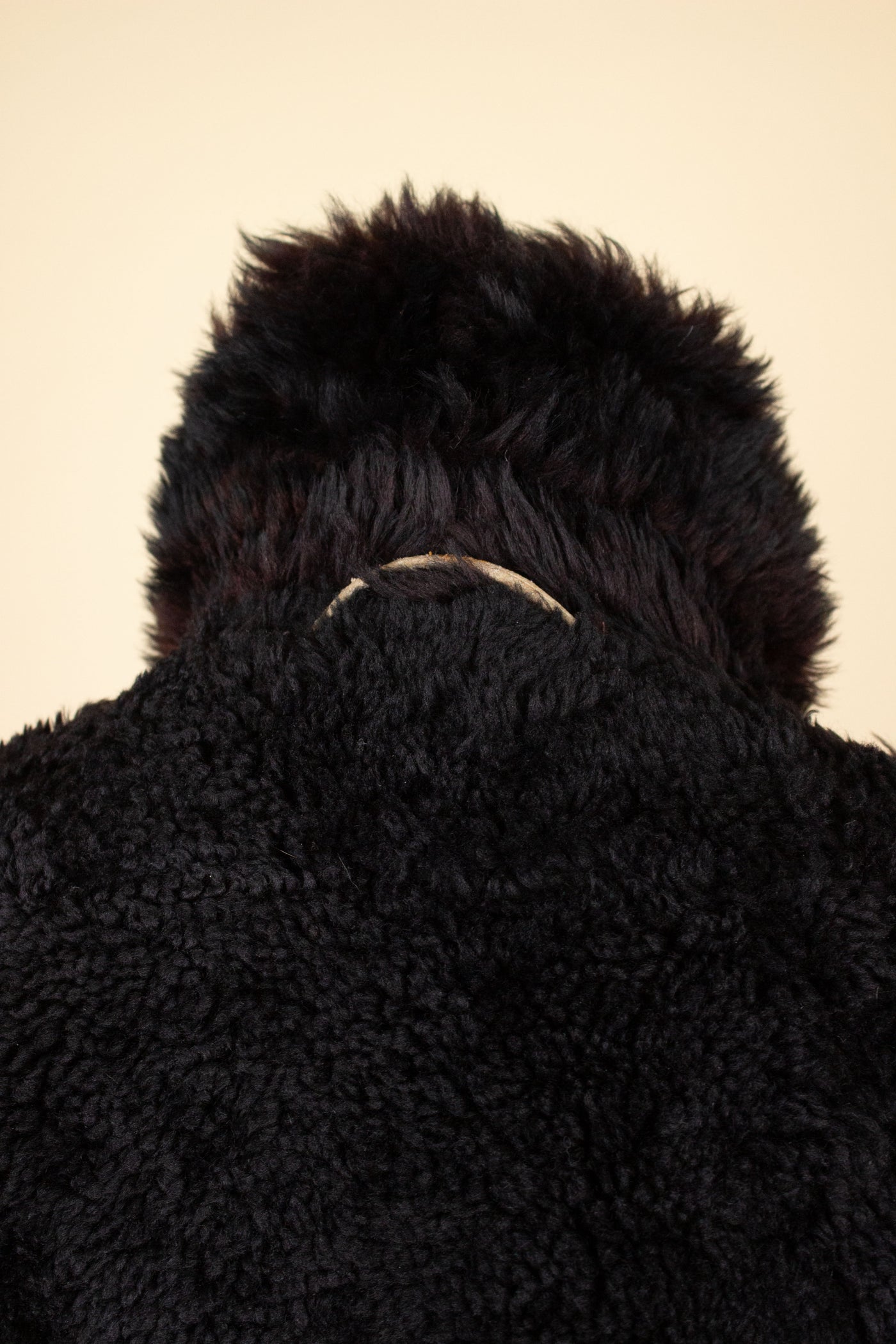 SWEDISH 1940S/1950S BLACK DOUBLE BREASTED SHORT OVERCOAT WITH FUR COLLAR AND LINING. SIZE CA EU 56