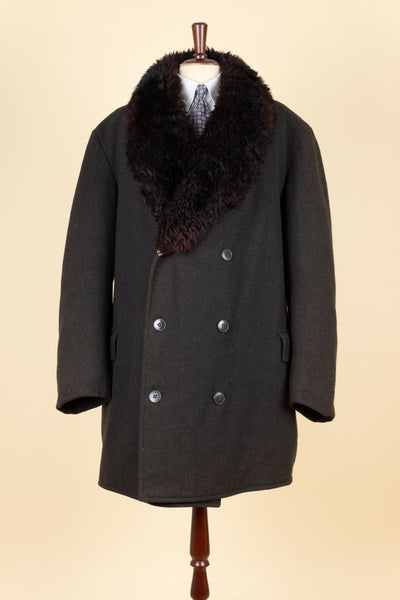 SWEDISH 1940S/1950S BLACK DOUBLE BREASTED SHORT OVERCOAT WITH FUR COLLAR AND LINING. SIZE CA EU 56