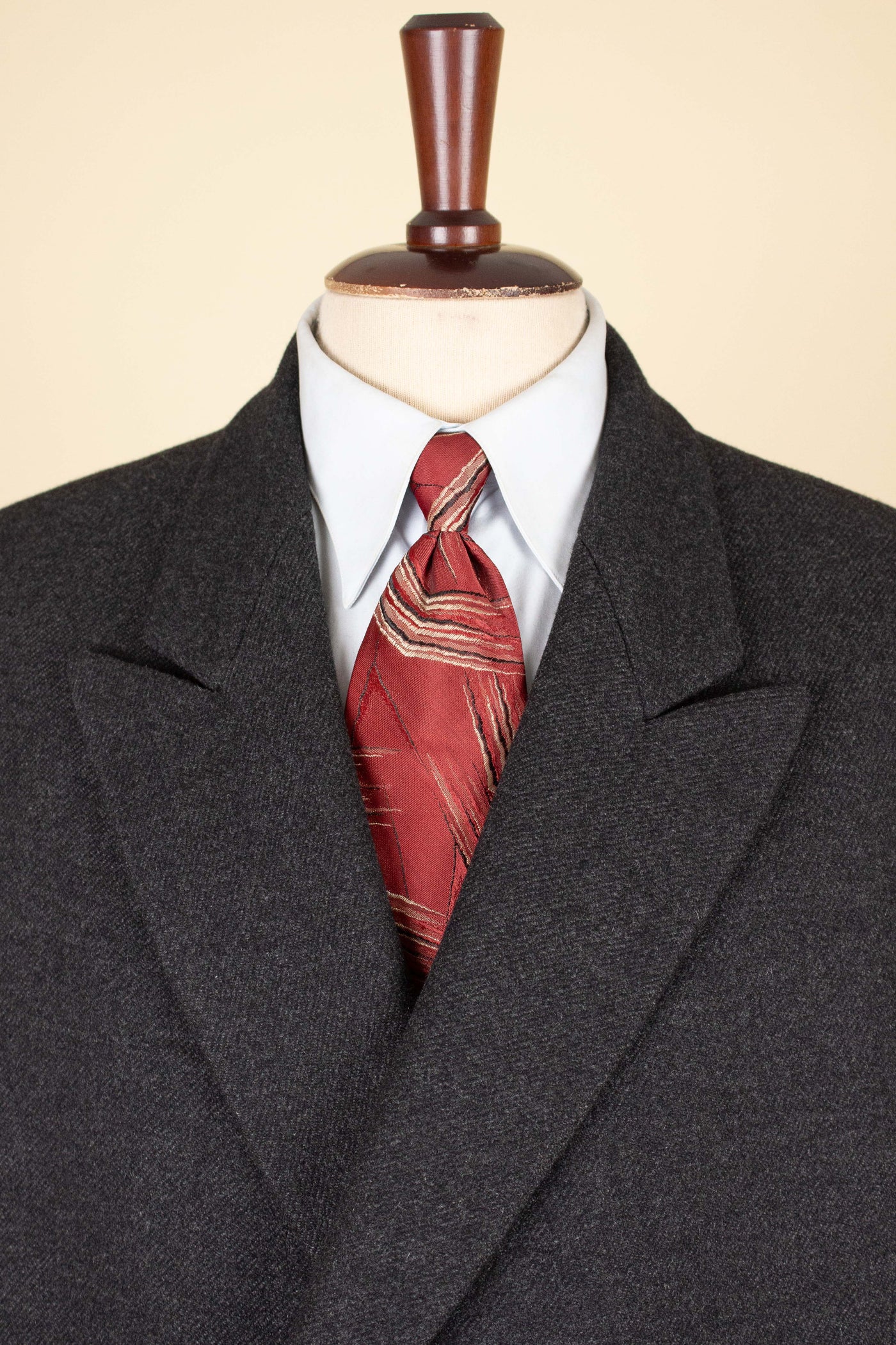 SWEDISH 1961 DARK GREY DOUBLE BREASTED BESPOKE OVERCOAT. SIZE CA EU 52