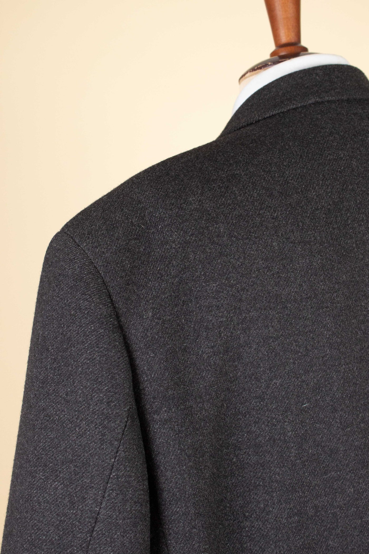 SWEDISH 1961 DARK GREY DOUBLE BREASTED BESPOKE OVERCOAT. SIZE CA EU 52