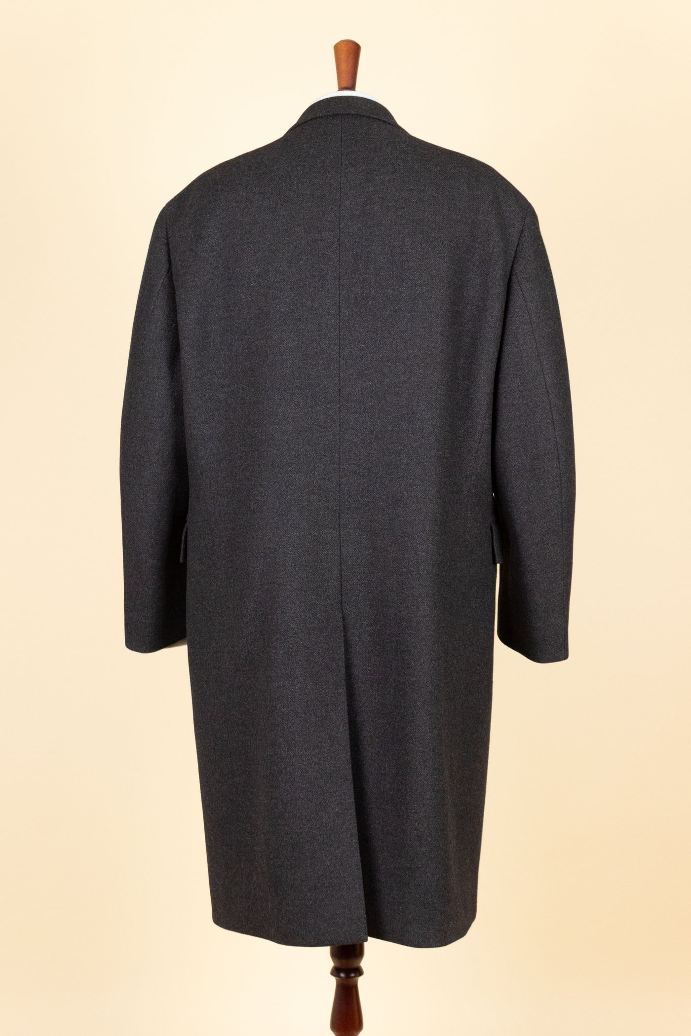 SWEDISH 1961 DARK GREY DOUBLE BREASTED BESPOKE OVERCOAT. SIZE CA EU 52