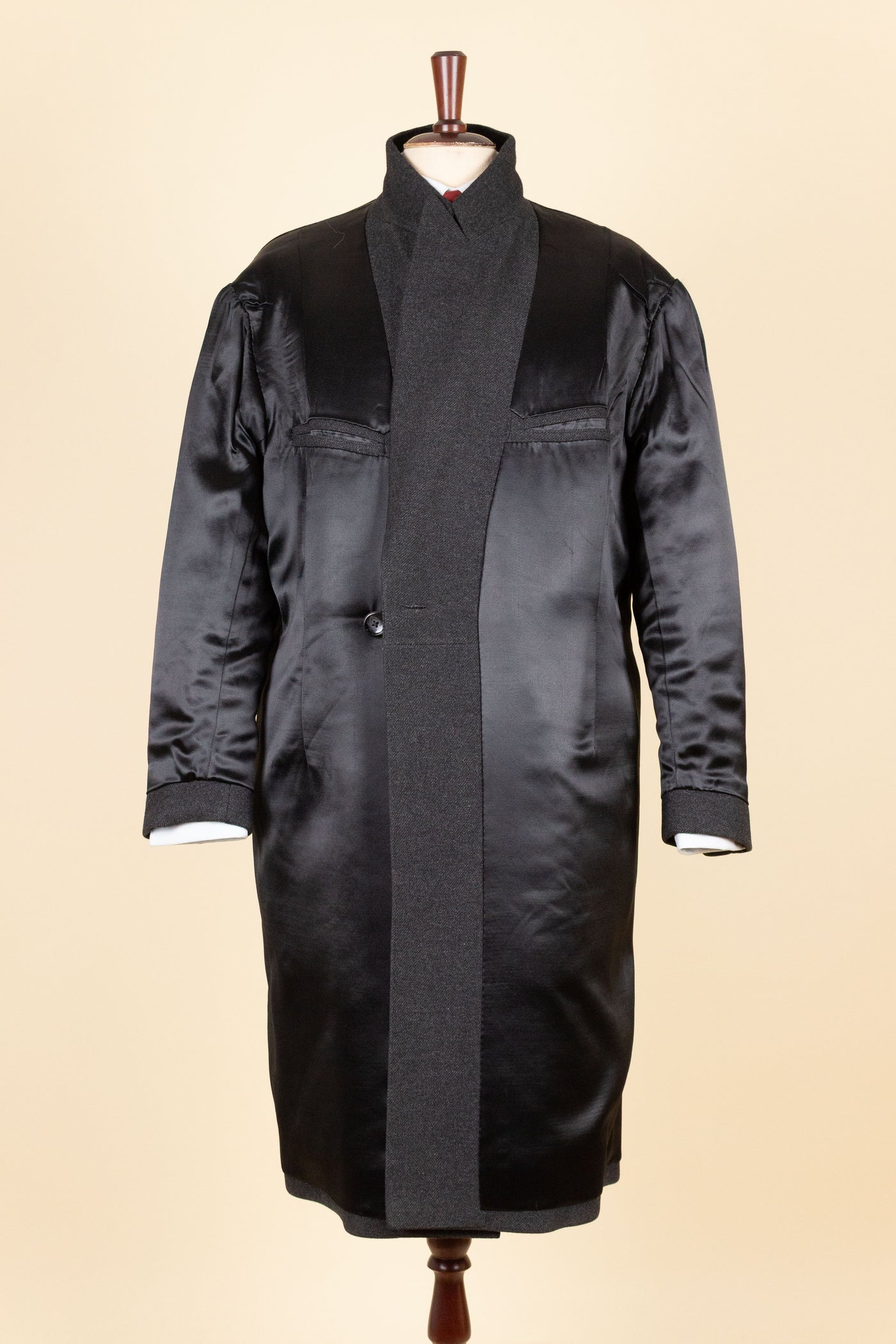 SWEDISH 1961 DARK GREY DOUBLE BREASTED BESPOKE OVERCOAT. SIZE CA EU 52