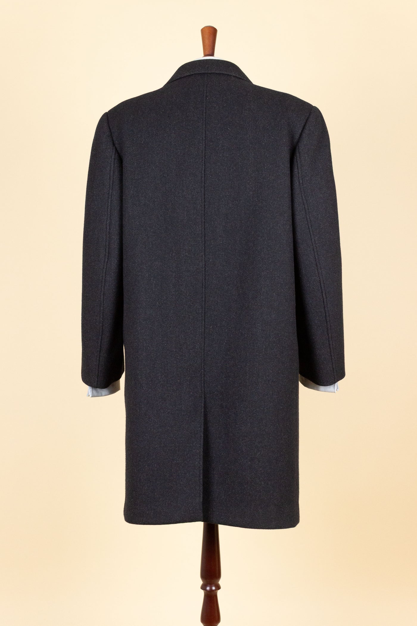 SWEDISH 1940S/1950S DARK GREY HERRINGBONE SINGLE BREASTED OVERCOAT BY ELSON. SIZE CA 48 SHORT