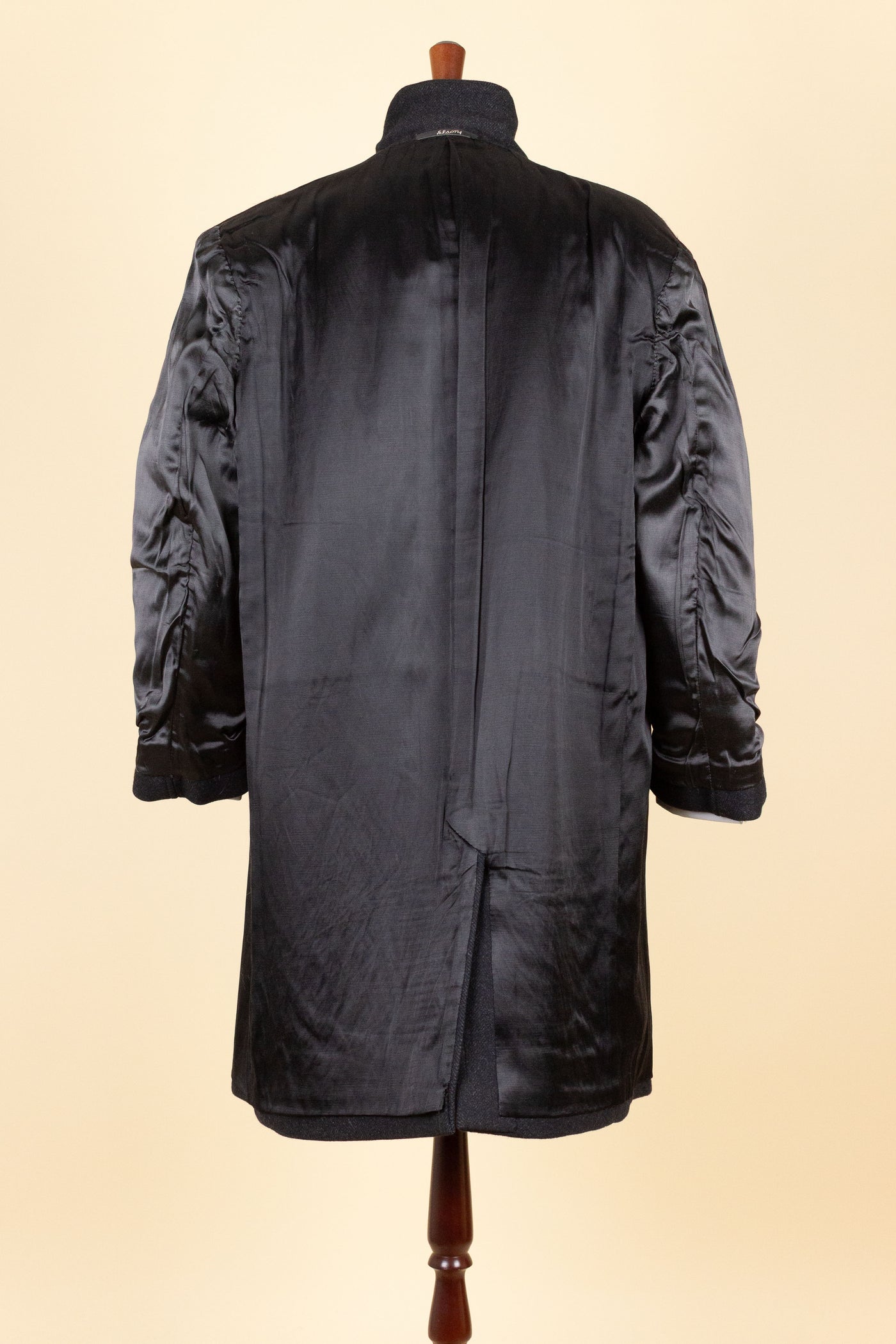 SWEDISH 1940S/1950S DARK GREY HERRINGBONE SINGLE BREASTED OVERCOAT BY ELSON. SIZE CA 48 SHORT