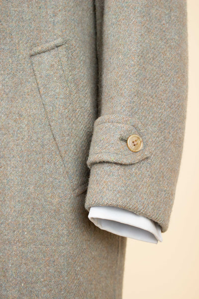 BRITISH 1940S/1950S GREEN-GREY HARRIS TWEED OVERCOAT BY TRENT. SIZE CA EU 46