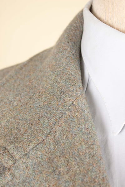 BRITISH 1940S/1950S GREEN-GREY HARRIS TWEED OVERCOAT BY TRENT. SIZE CA EU 46