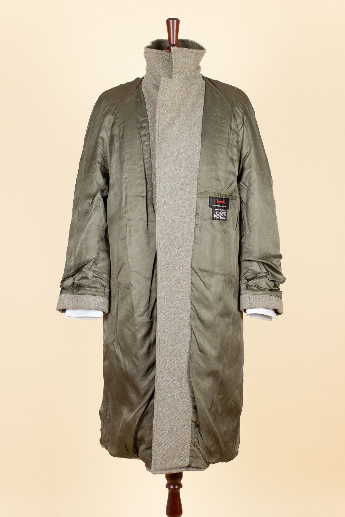 BRITISH 1940S/1950S GREEN-GREY HARRIS TWEED OVERCOAT BY TRENT. SIZE CA EU 46