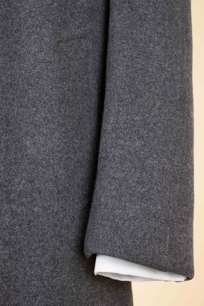 SWEDISH 1940S GREY RAGLAN OVERCOAT BY DRESS. SIZE CA EU 46