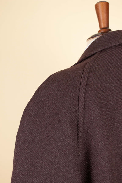 SWEDISH 1940S CHOCOLATE BROWN RAGLAN COAT BY KABOM. SIZE CA EU 54