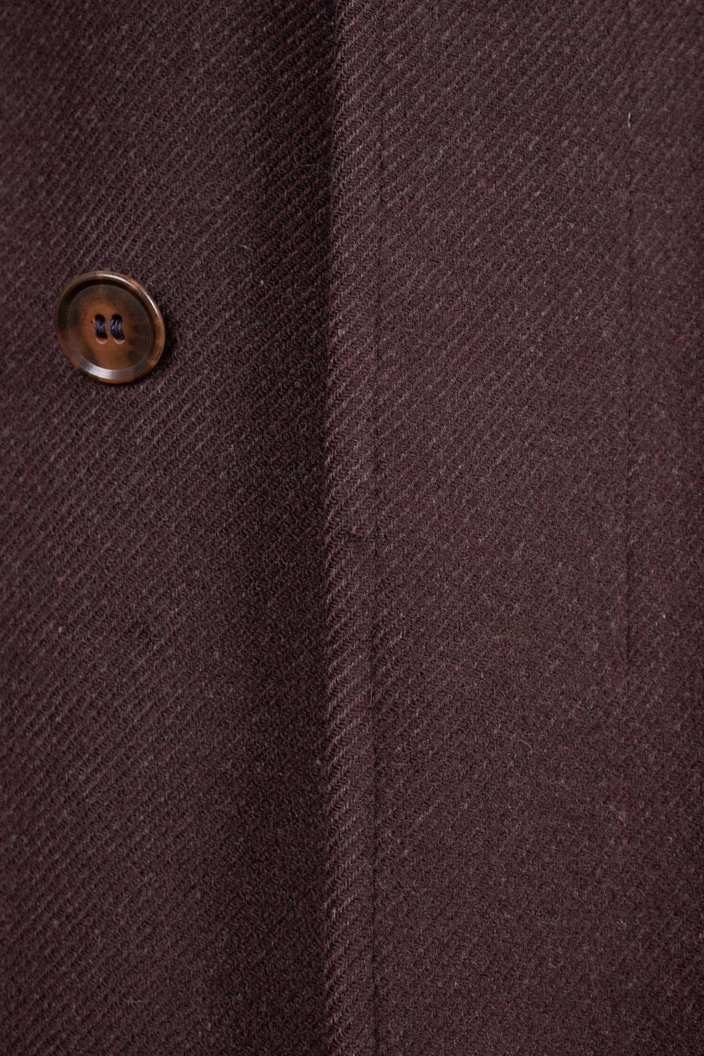 SWEDISH 1940S CHOCOLATE BROWN RAGLAN COAT BY KABOM. SIZE CA EU 54