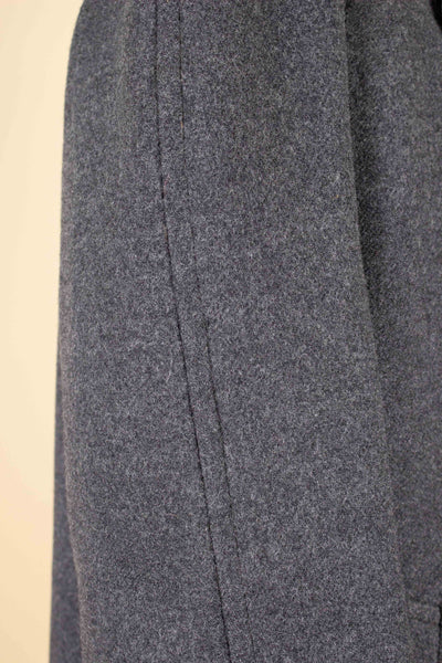 SWEDISH 1940S GREY RAGLAN OVERCOAT BY DRESS. SIZE CA EU 46